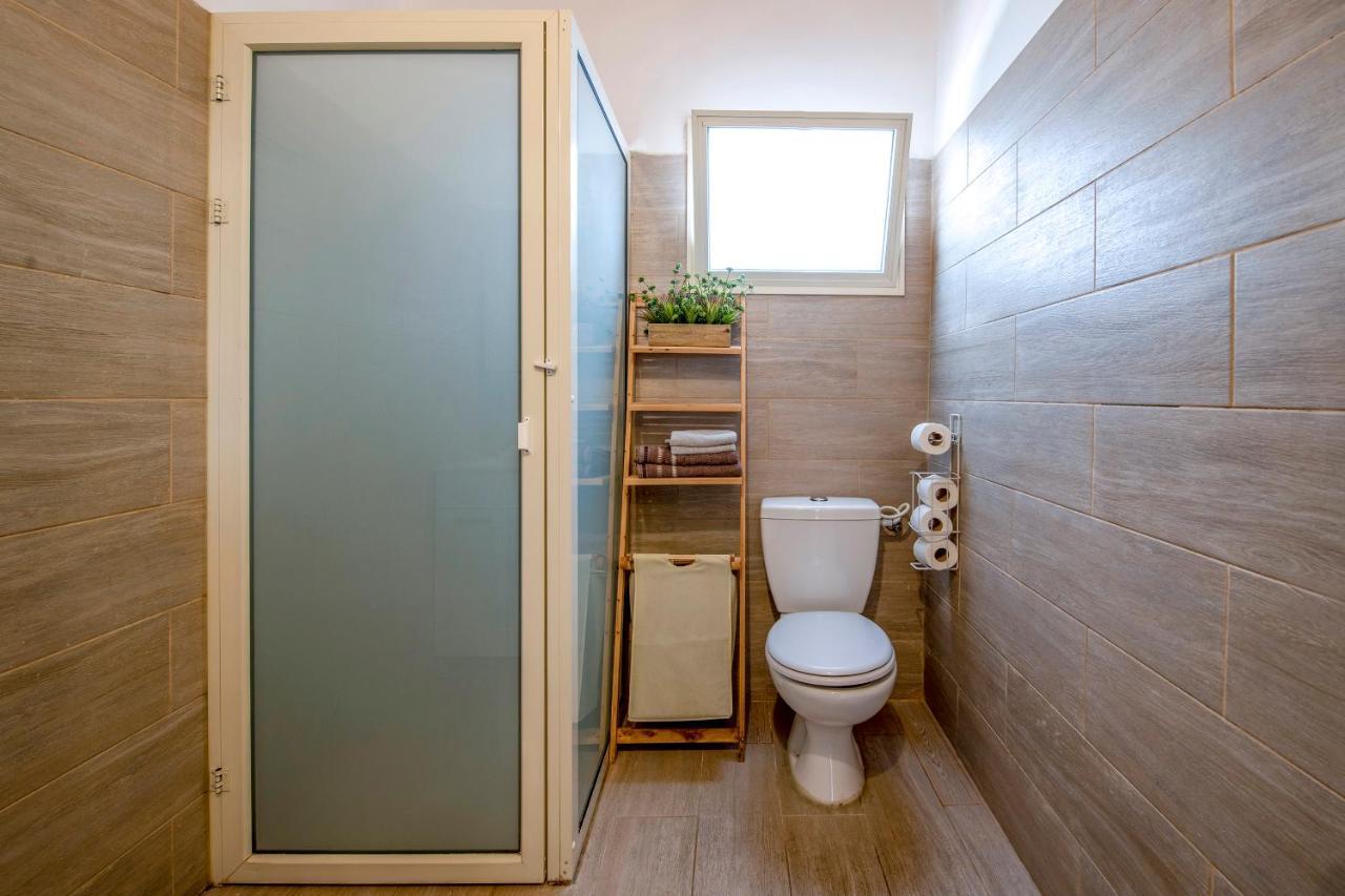 רז אירוח ברמה Villa Qaşrīn Exteriör bild